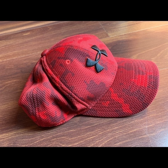 🌿SALE🌿UNDER ARMOUR Red Baseball Cap - Picture 2 of 5